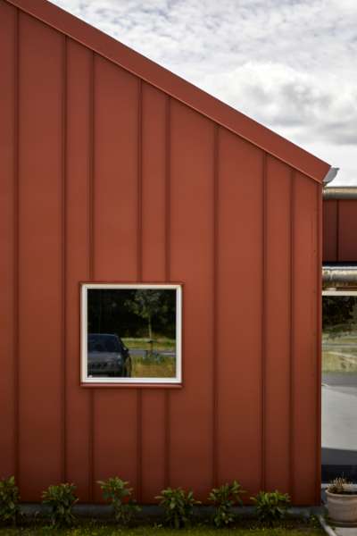 Daycare center in Holstebro welcomes children and nature in steel profiles from top to bottom, Nørre Boulevard 57, 7500 Holstebro, Denmark